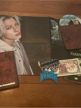 Sin: Vanish Fugitives Album Niki Ver.